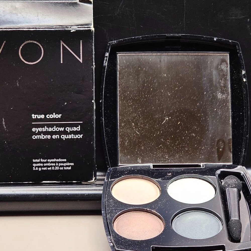 Avon True Color Eye Shadow Quad Island Breeze 4 eyeshadows Q905 new UNUSED w box